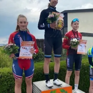 🚨Update🚨 🚴‍♀️🚴‍♀️🚴‍♀️
.
Nach weiteren Rennerfolgen beim Bahn-Sichtungsrennen des BDR und beim 45. Niederwangener Re...