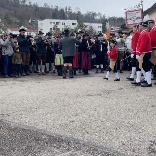Es war so toll! 🥰
.
Schön, dass Ihr da wart liebe Schäffler! @schaefflertanz_eichstaett 
.
Danke an alle Zuschauer für...
