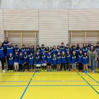 Neue Trainingsjacken für die U9 des SV Marienstein!
.
Die Fußballer der U9 des SV Marienstein dürfen sich über neue Trai...